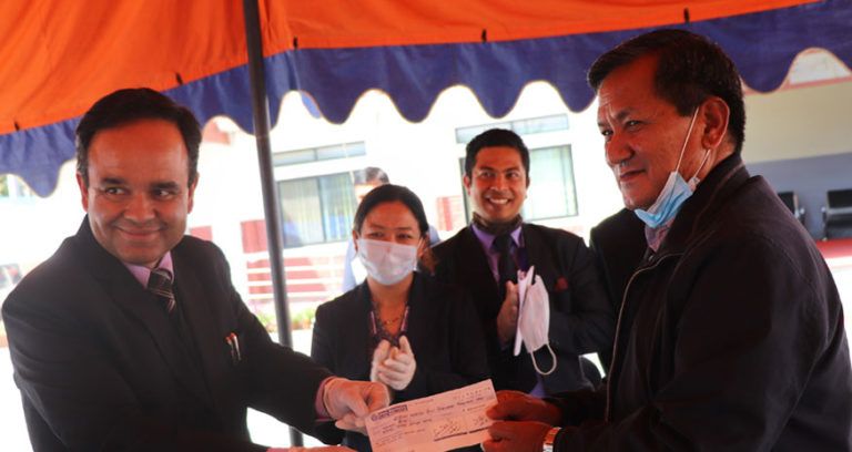 नेपाल बैंकको गण्डकी प्रादेशिक कार्यालयद्धारा कोरोना उपचार कोषमा ५ लाखको सहयोग
