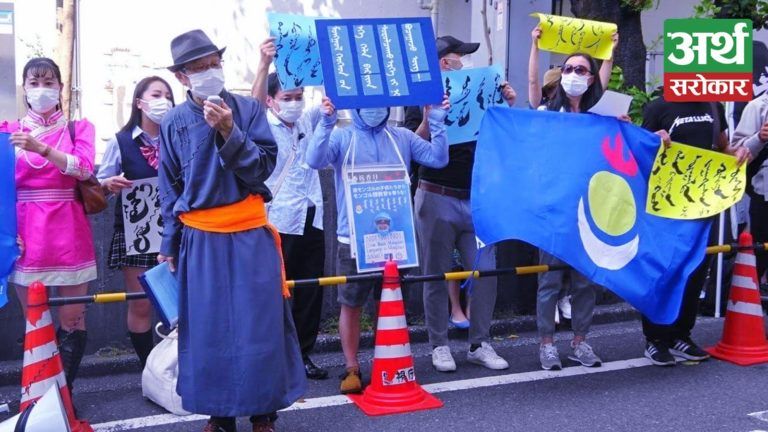 जापानको टोकयोस्थित चिनियाँ दूतावासमा ब्यापक विरोध प्रदर्शन, यस्तो छ कारण !