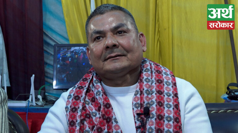 दुर्गा प्रसाईंको आरोपः ‘५५ जना व्यापारी र १० जना नेताहरु मिलेर नेपालका बैंकमा कब्जा जमाए’