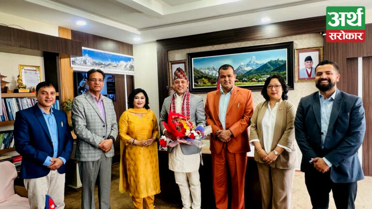 श्रममन्त्री अर्याल र नेपाल उद्योग वाणिज्य महासंघका पदाधिकारीबीच भेटवार्ता