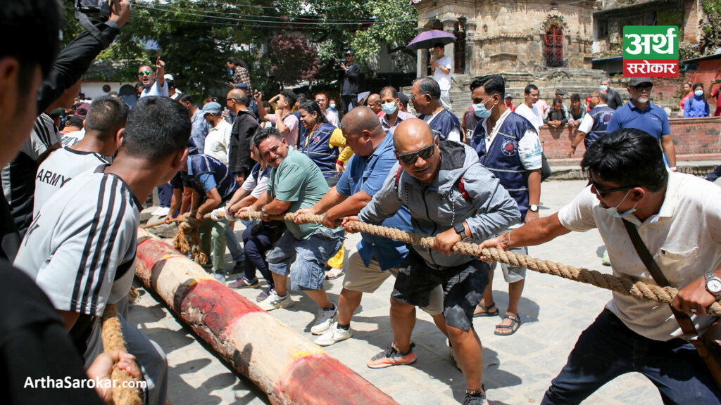 इन्द्रजात्राका लागि लिङ्गो नगरप्रवेश गराइयो (फोटो-कथा)