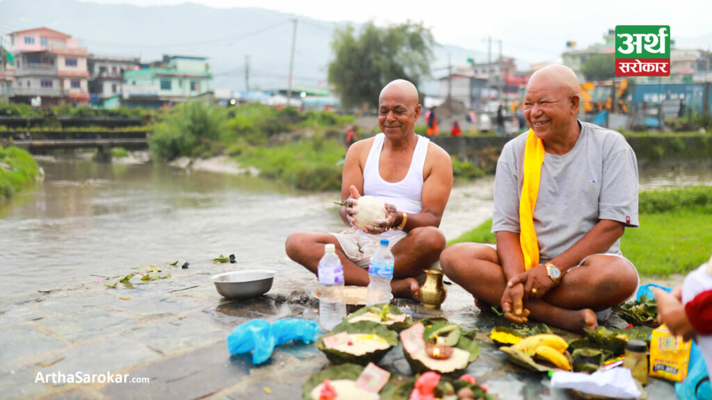 कुशे औँसी: गोकर्णेश्वरमा पिण्डदान तथा सिदादान गर्नेको भीड (फोटो-कथा)