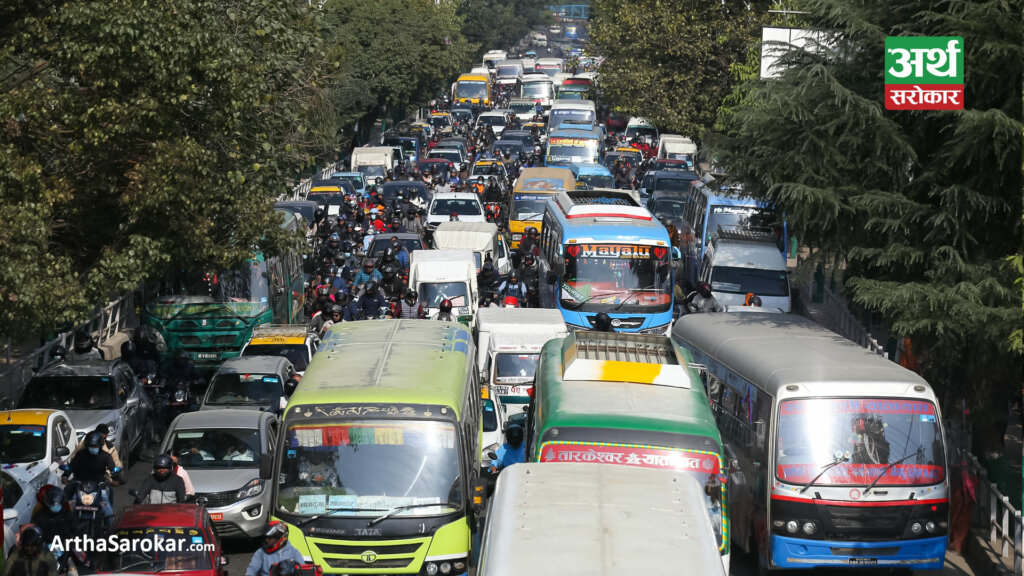 काठमाडौँमा एमालेको र्याली, ट्राफिक व्यवस्थापन अस्तव्यस्त (तस्विरहरु)