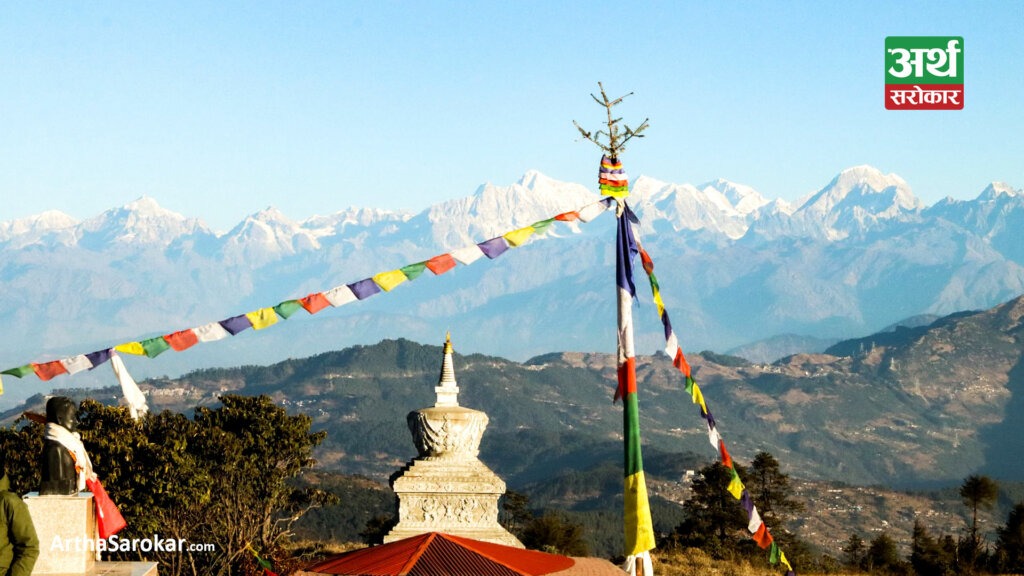 हिमालहरुमा हिउँ नहुँदा शैलुङमा पर्यटकको सङ्ख्या न्यून (तस्विरहरू)